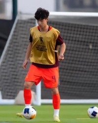 九游游戏平台-U17国脚怒赞鲁能！两将回泰山可惜 买乌郎离开海牛 金永浩打主力