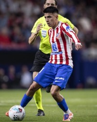 九游-阿尔马达澄清转会传闻：我专注于为马竞效力，将继续留在球队