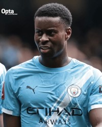 九游中心-格伊本场传球、对抗以及抢断等数据均为曼城球员里最多