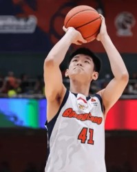 九游-广东逆转青岛！王洪泽大爆发，麦考尔43分强势救主，三少折返跑！|青岛市|加时赛|徐杰|比赛|王少杰_新浪体育_新浪新闻